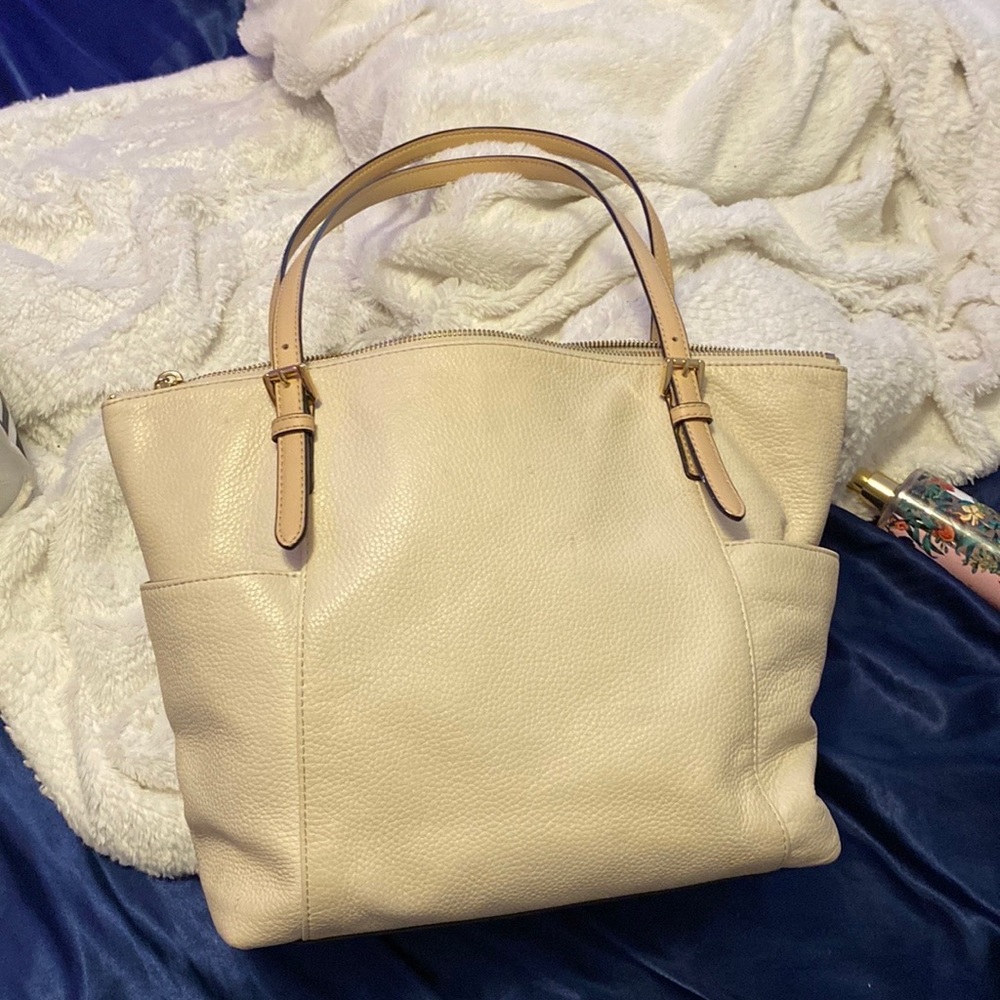 Micheal Kors Purse